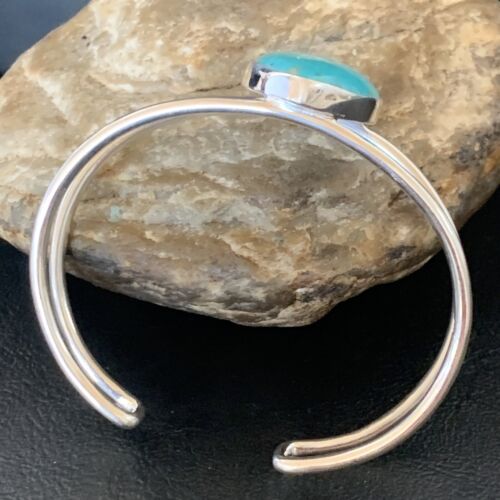 Minimalist Women's Blue Kingman Turquoise Cuff Wire Bracelet | Sterling Silver | 12867