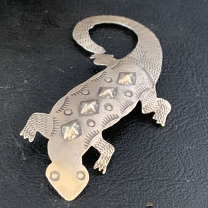 Navajo Handmade Stamped Lizard Gecko Pin | Sterling Silver | Authentic Native American | 13681