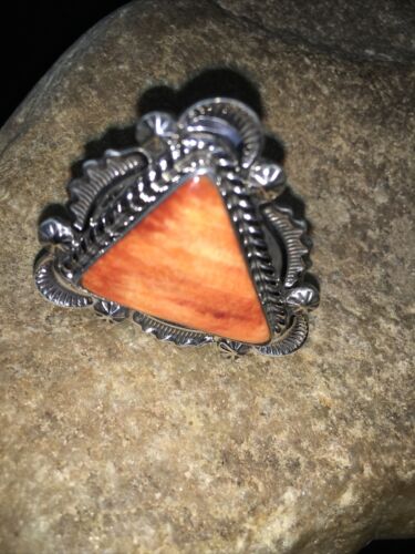 Native American Men's Navajo Red Spiny Oyster Ring | Sterling Silver | Sz 7.5 | 01809 - Masha USA