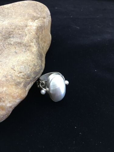 Southwestern Navajo White Mabe Pearl Ring | Sterling Silver | Sz 8 | Authentic Native American Handmade | 01722