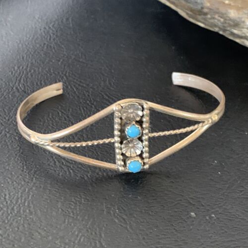 Handmade Women's Sterling Silver Blue Kingman Turquoise Cuff Wire Bracelet | 12879