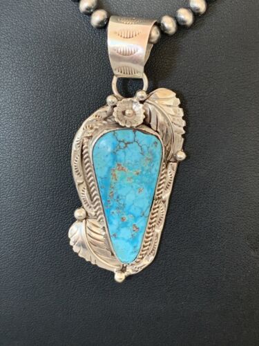 Navajo Pearls Necklace with Blue Kingman Turquoise Pendant | Sterling Silver | 391