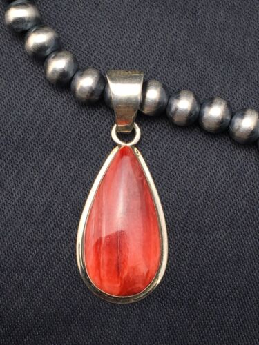 Navajo Red Spiny Oyster Pendant Necklace | Sterling Silver | Authentic Native American Handmade | 4412