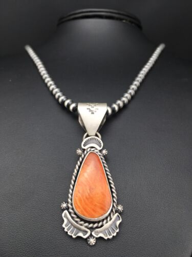 Navajo Orange Spiny Oyster Pendant Necklace | Sterling Silver | Native American Handmade | 4919