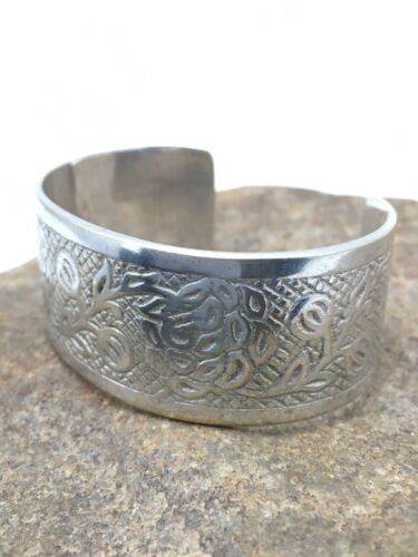 Southwestern Navajo Stamped Children's Cuff Bracelet | Sterling Silver | Authentic Native American Handmade | 4051