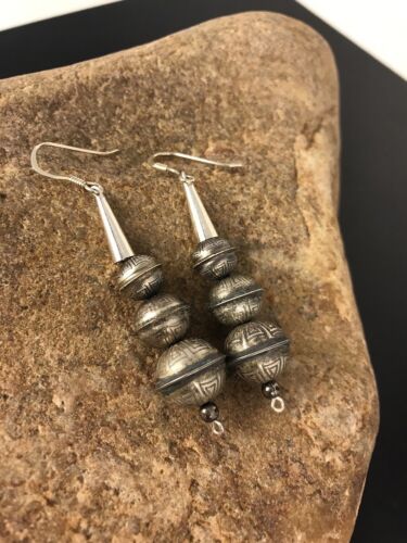 Navajo Sterling Silver Handmade Pearls Earrings | 1.5" | 10201 - Masha USA