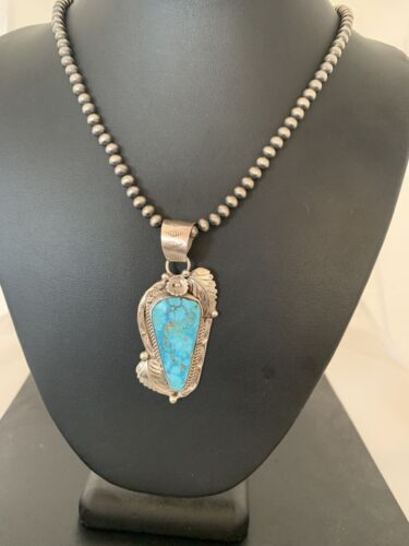 Navajo Pearls Necklace with Blue Kingman Turquoise Pendant | Sterling Silver | 391