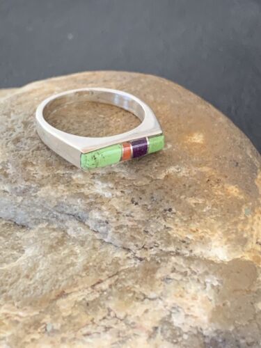 Southwestern Navajo Green Gaspeite Sugilite Red Coral Inlay Ring | Sz 7 | 02255